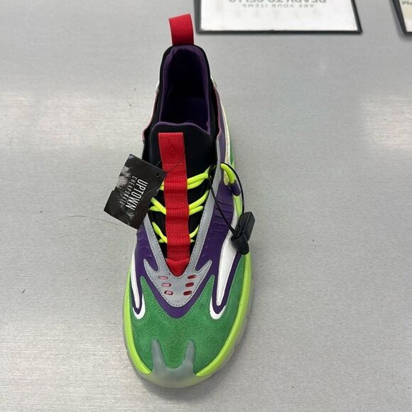 SIA Sneakers - Picture 1 of 7